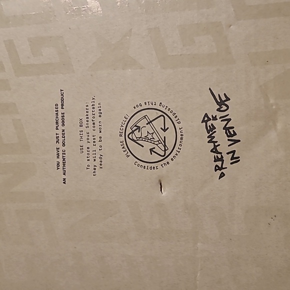 Golden Goose Women's Leather NIB  size 9 sneakers - Picture 14 of 15